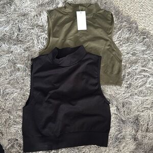 2 bundle brand new stretchy crops with open back